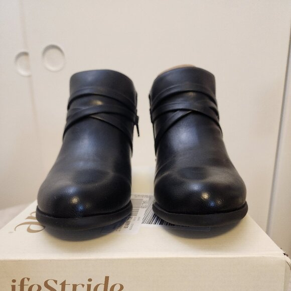 LifeStride Amara Western Booties Black Faux Leather from Macy’s C007 - Picture 2 of 10